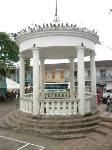 Kiosco - Santo Domingo Antioquia Kiosco Plaza Principal