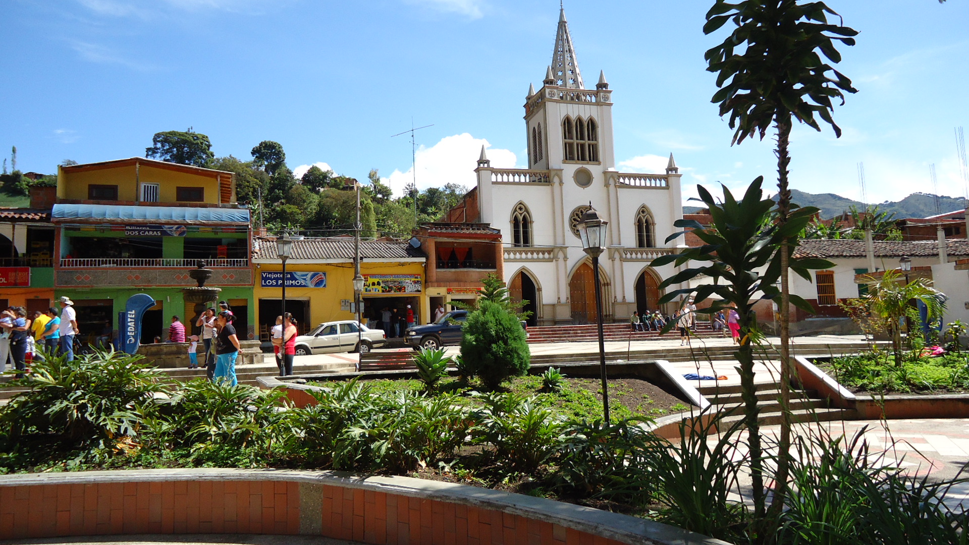 Parque e Iglesia de Giraldo Antioquia