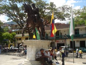 Monumento a Simón Bolívar. - Andes