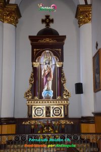 Interior Iglesia - San Rafael -