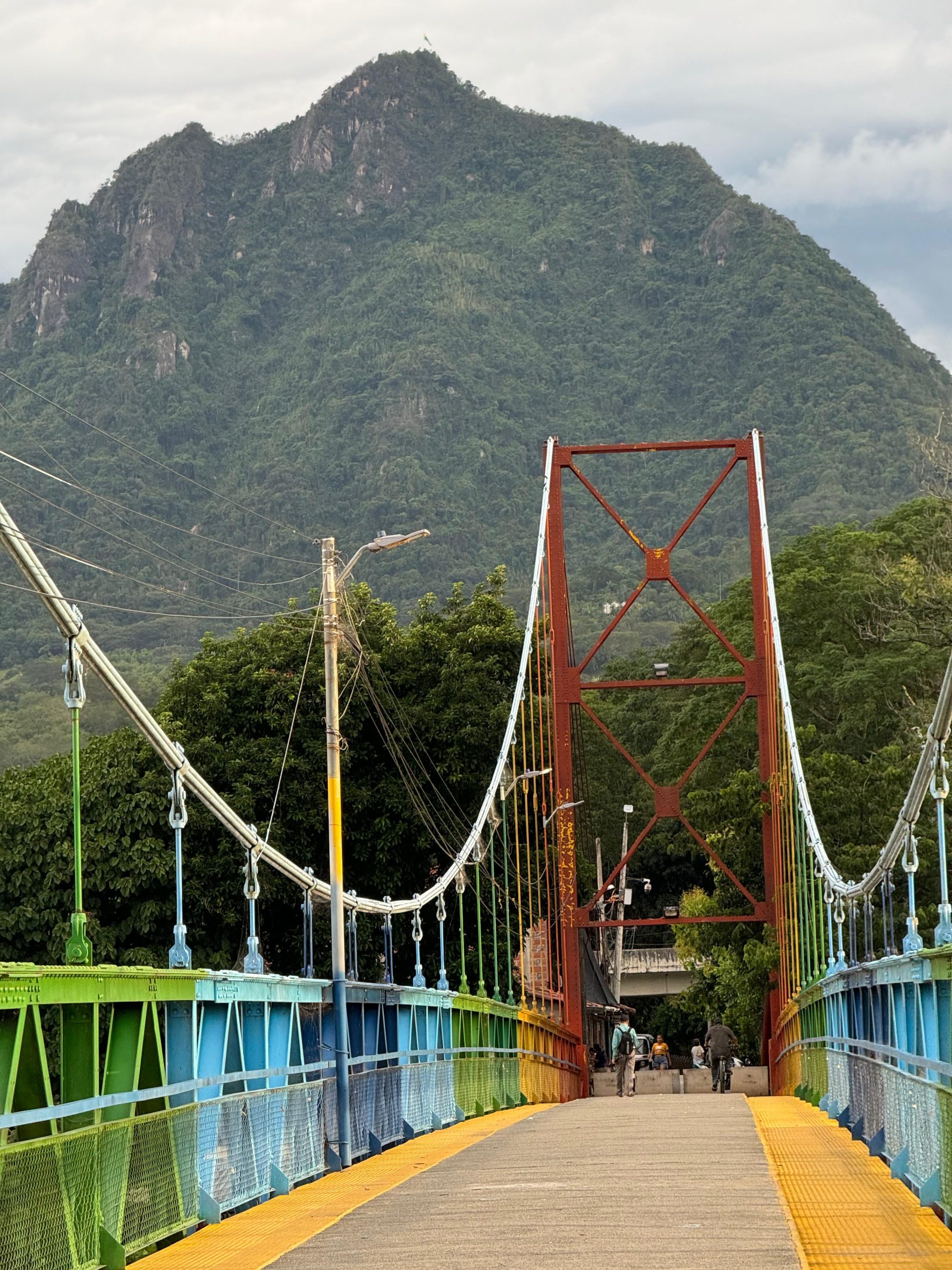 PUENTE-COLGANTE-VIEJO-DE-COLORES-1-scaled - La Pintada Antioquia