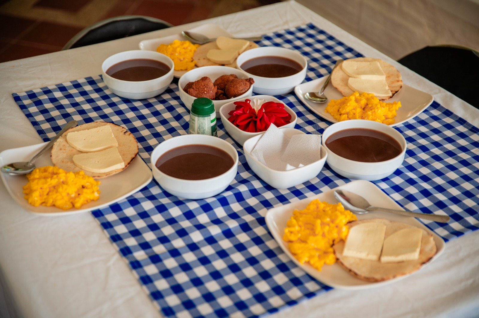 Golden Elephant Hostel - De