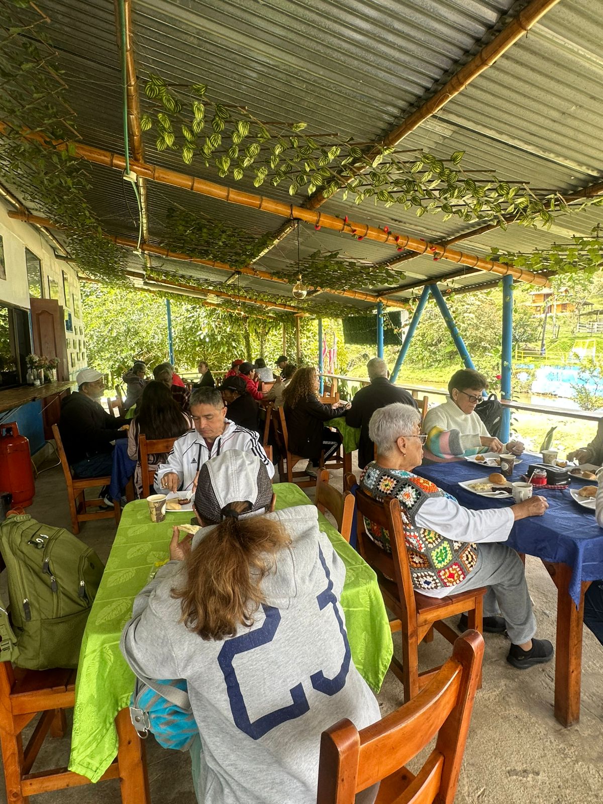 Estadero La Giralda - Nudillales - Alejandría 4