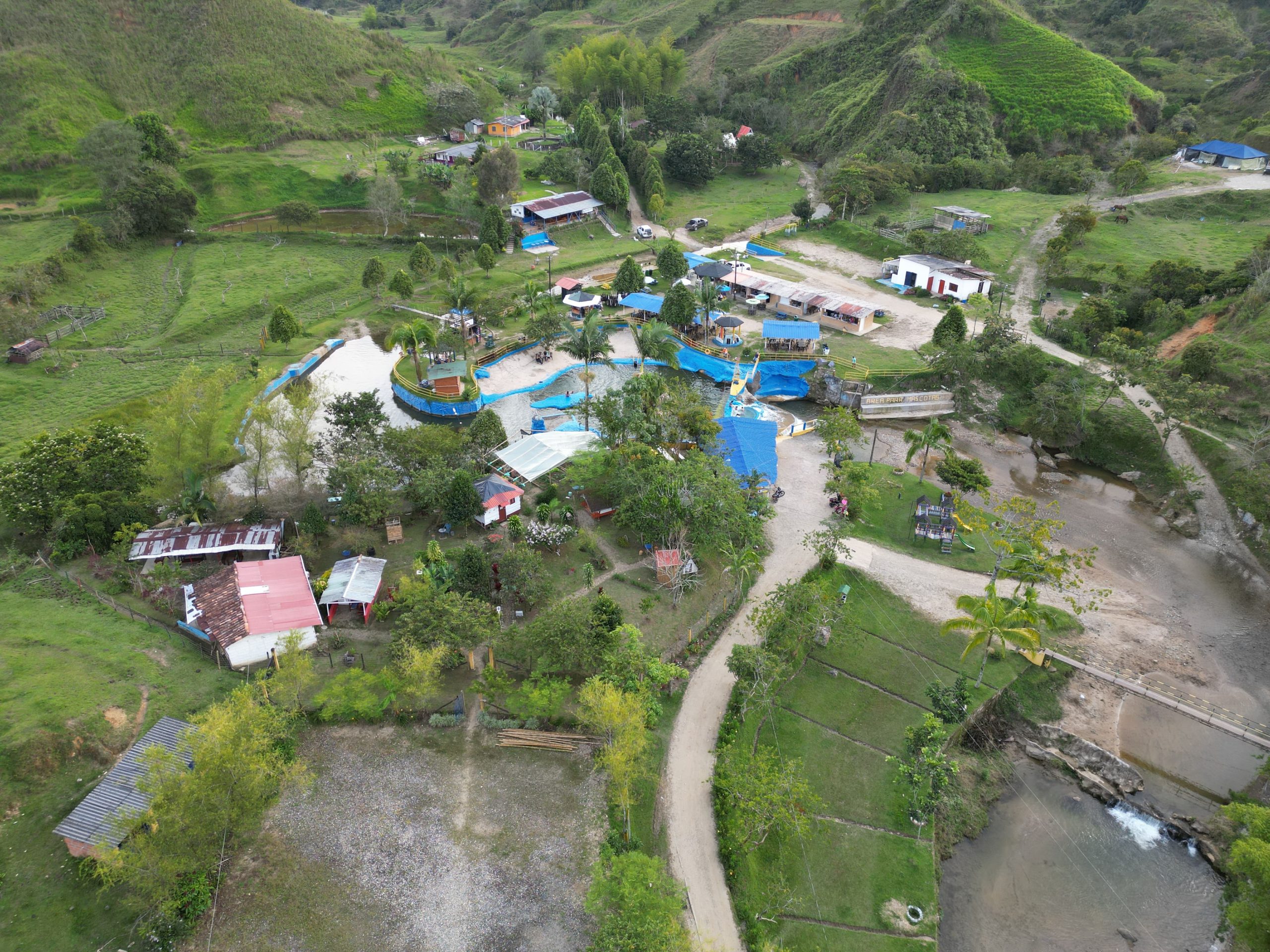 Estadero La giralda - Nudillales - Alejandría D